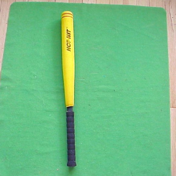 RARE VTG 1989 Aviva Sports HOT HIT 23” Soft Foam Baseball Bat in Yellow/Black - Picture 1 of 4